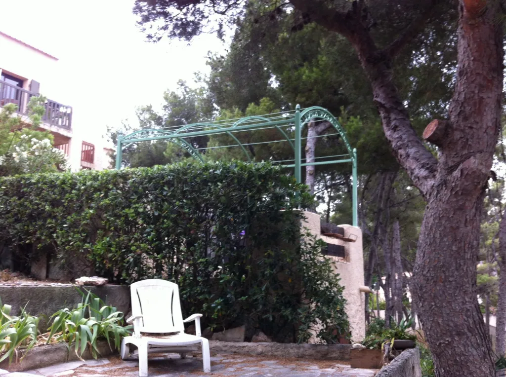 PERGOLA ACIER ROUSSET