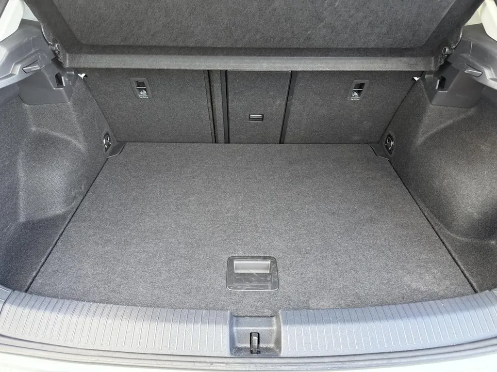 Vente Volkswagen T-Roc occasion à Rouen : SUV Diesel Automatique récent disponible chez votre concessionnaire Normandie