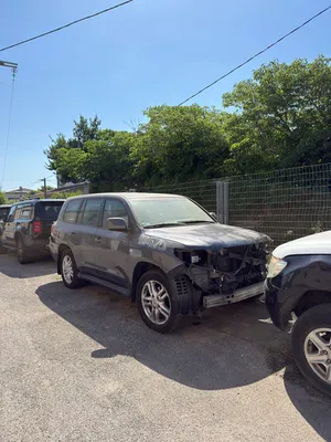 toyota land cruiser avant