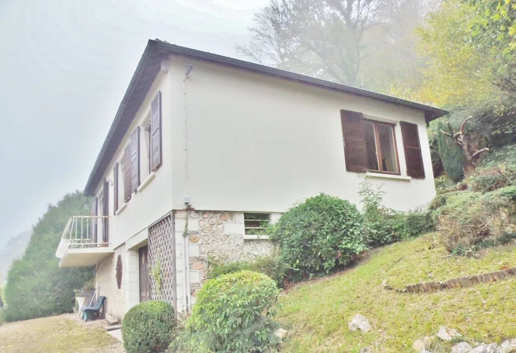 A vendre pavillon de plain pied proche commodités avec garage et terrasse proche elbeuf 76500
