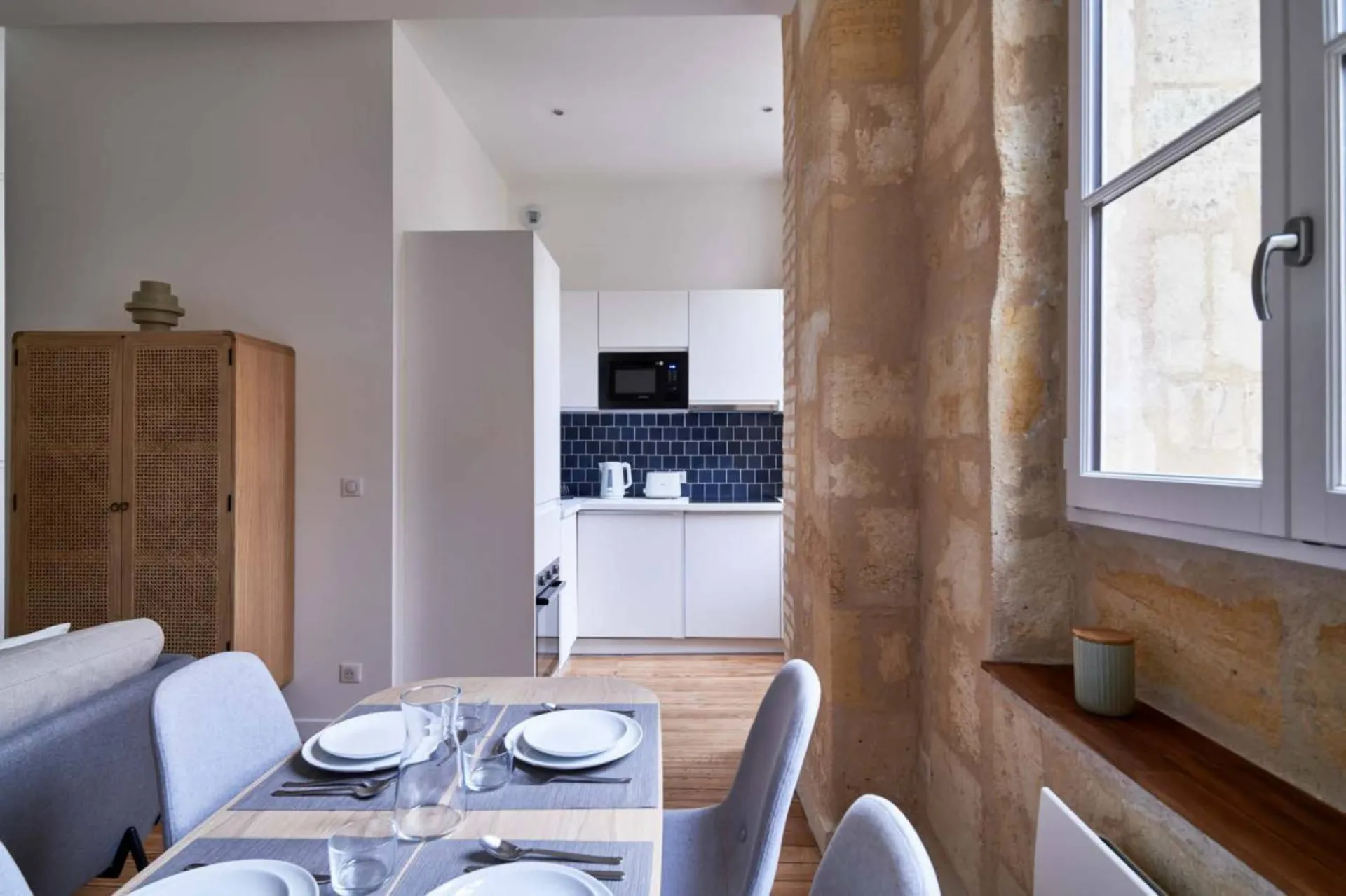 Appartement T3 renové dans le Quartier Saint Paul Bordeaux  