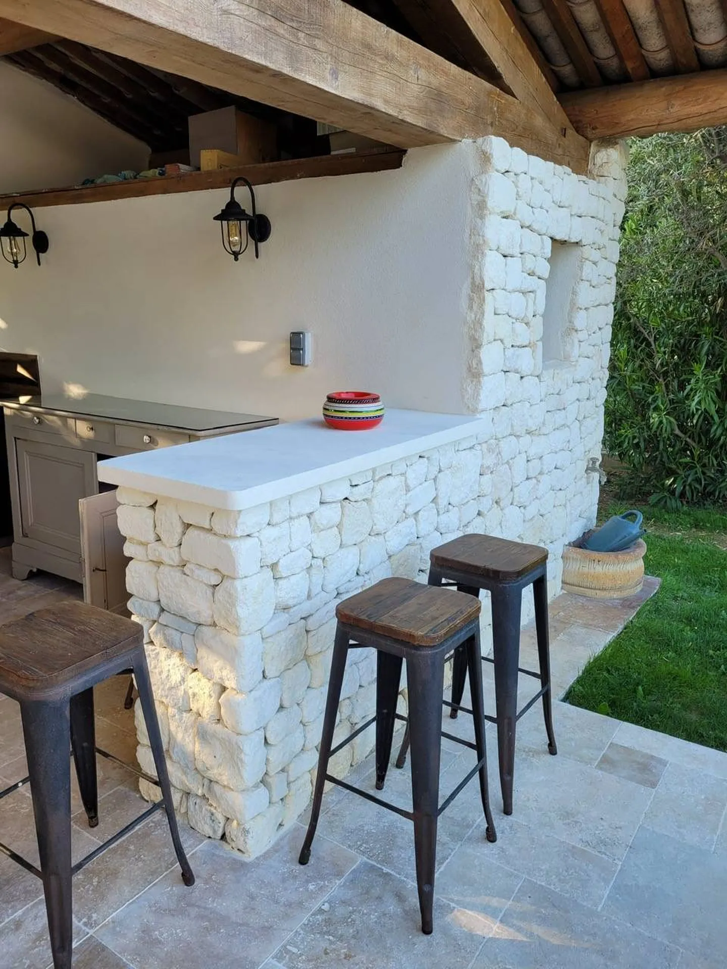 Carré Vert, création de piscine, pool house et jardin sur mesure à Saint-Rémy-de-Provence 13210 et ses alentours, pour un aménagement extérieur unique et fonctionnel