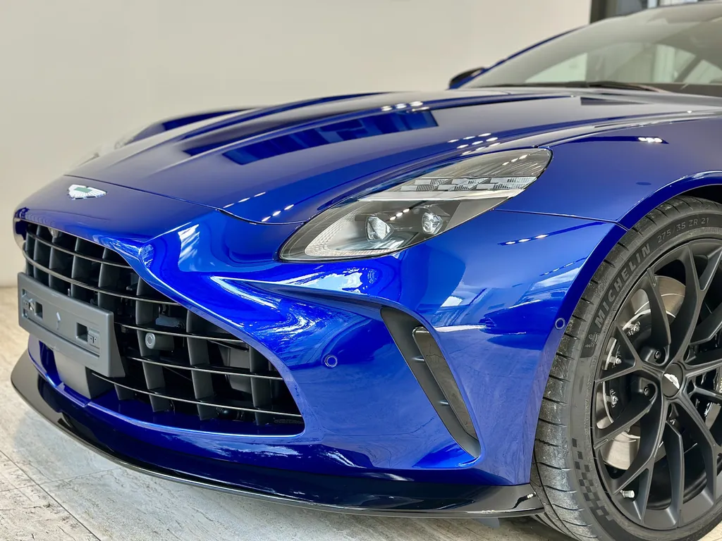 Aston Martin Vantage – Detailing, polissage, traitement céramique et PPF à Lyon Ouest proche de Marcy l’étoile 