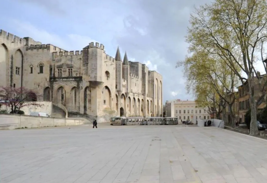 Appartement Avignon Intra-Muros proche du Palais des Papes