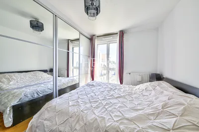 Superbe appartement 3 pièces de 63,95 M² habitable avec un balcon de 20,90 M² à Saint-Germain-en-Laye.
Situé au 4me étage la résidence So Green dévoile une architecture soignée et élégante dans son cadre naturel, en bordure de forêt 