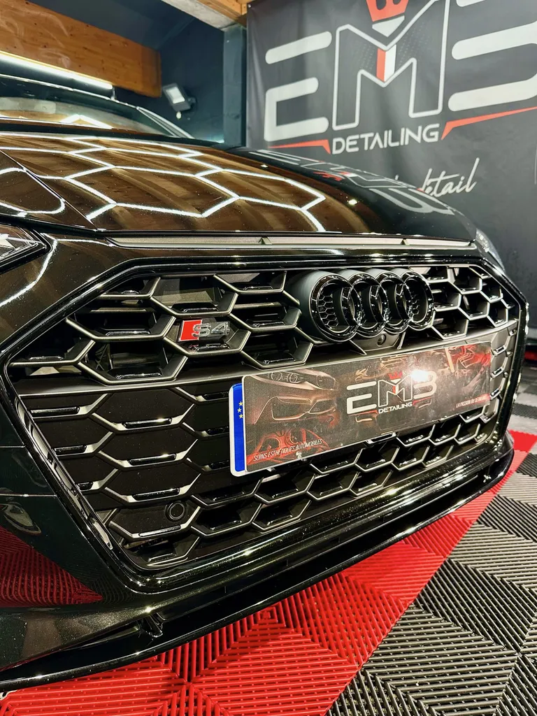 Detailing automobile Audi S4 spécialiste du traitement céramique sur Lyon 