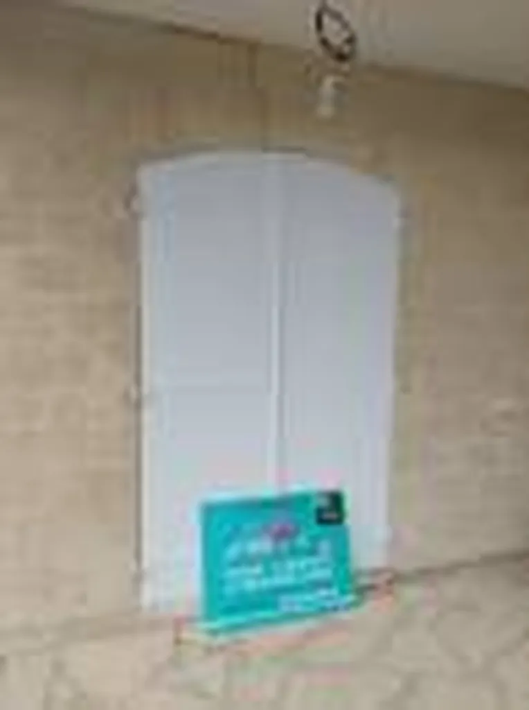 Installation de volet sur mesure en composite renforcé fibre de verre entre Milhaud et Uchaud