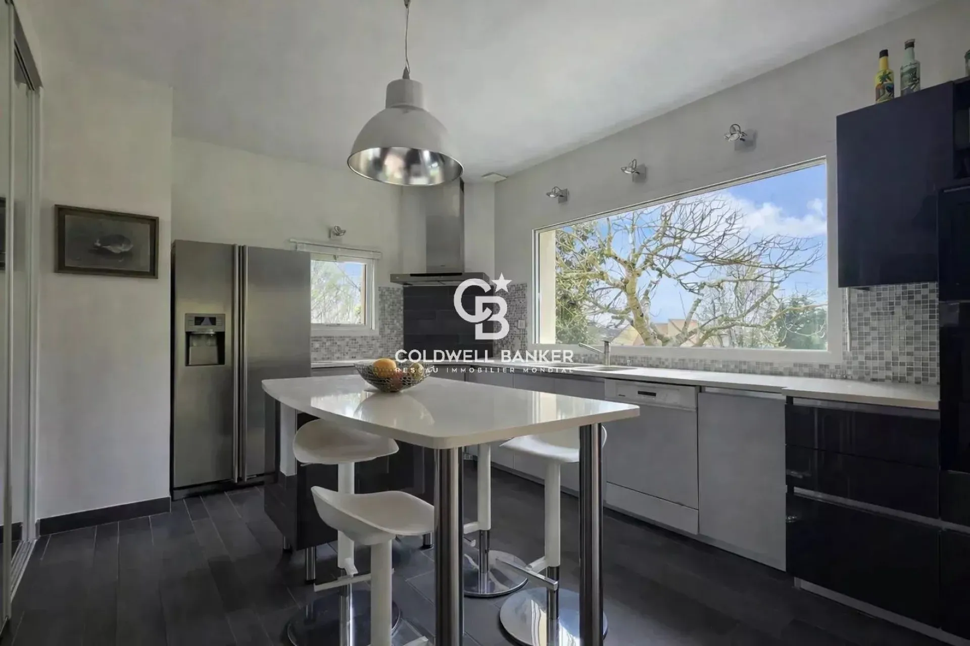 maison à vendre au Nord du Mans avec véranda lumineuse et grand séjour
