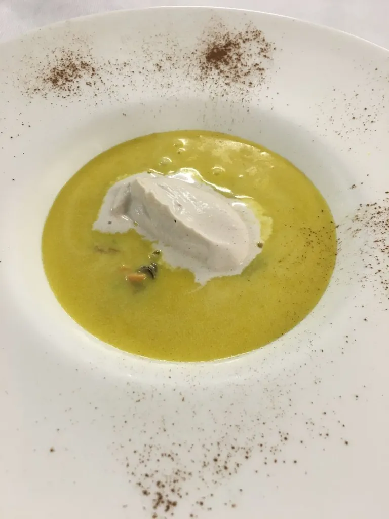 cappucino de moules au safran émulsion au cacao