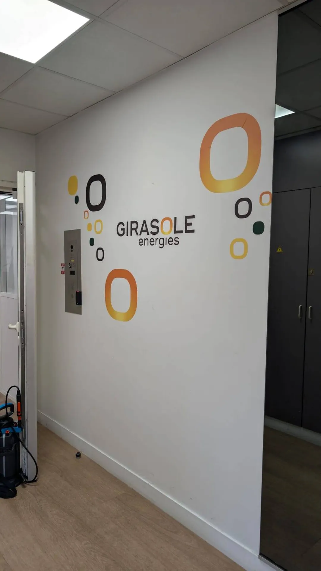 Création et pose d’une signalétique d’entreprise à Boulogne Billancourt (92)