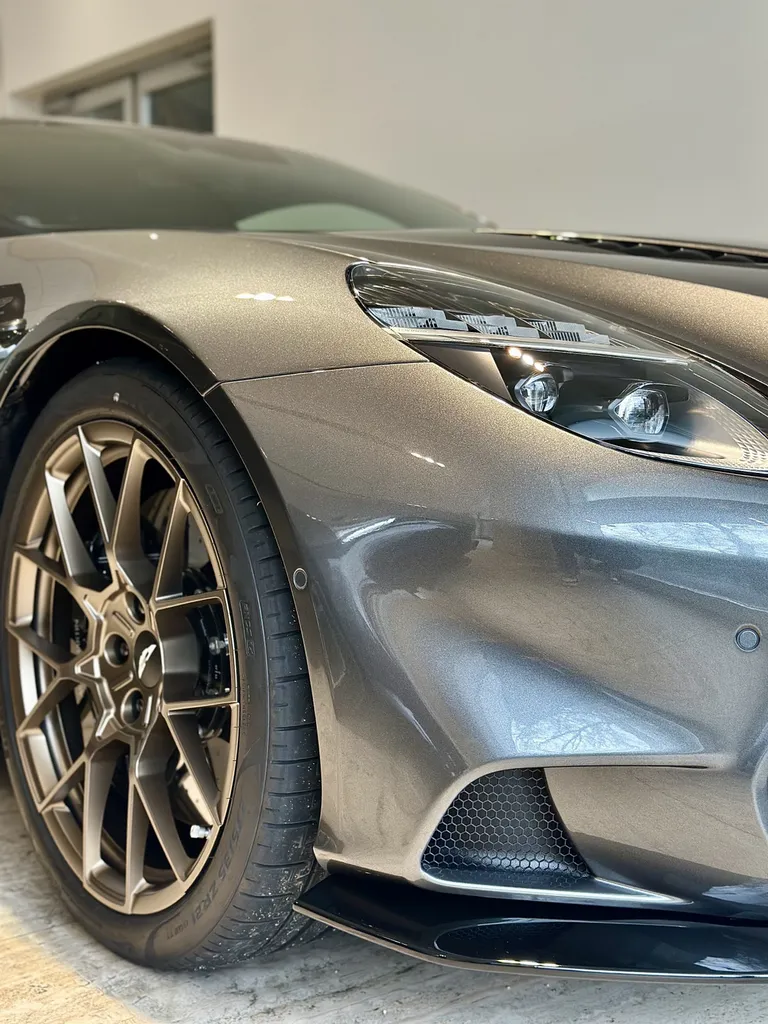 protection carrosserie DETAILING film PPF proche de Lyon Aston Martin Vanquish 