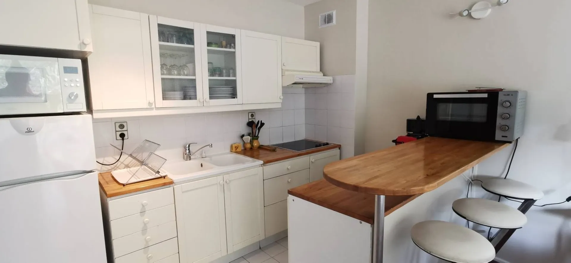 Cassis à vendre type 3 dernier étage avec ascenseur