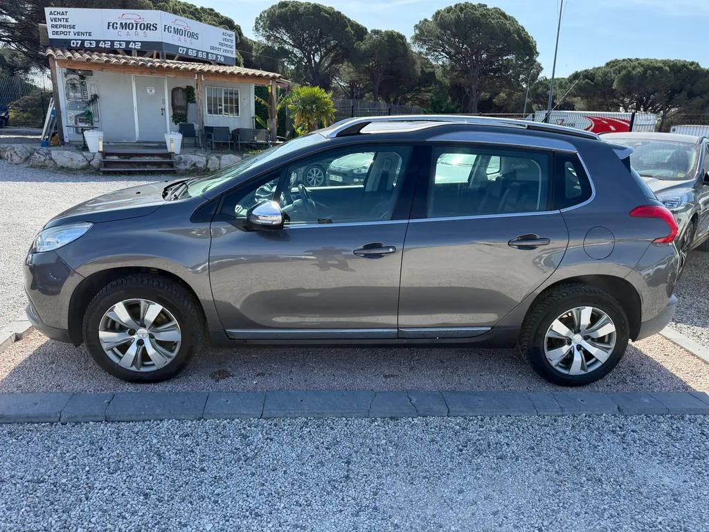 PEUGEOT 2008 1.2L THP 110CV ALLURE