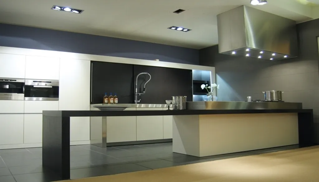 Hotte aspirante inox pour îlot WINANI Saint Tropez 