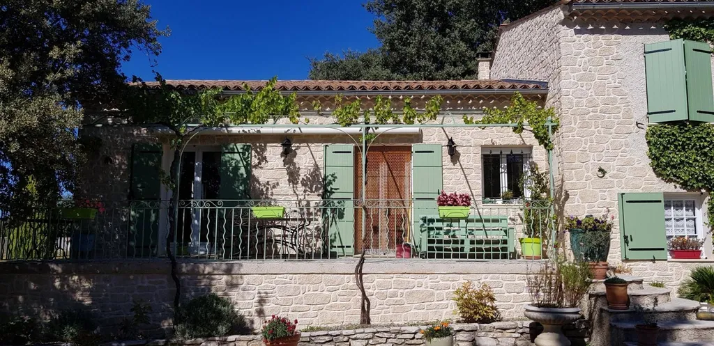 trouver rapidement artisan pour façade imitation pierres saint maximin