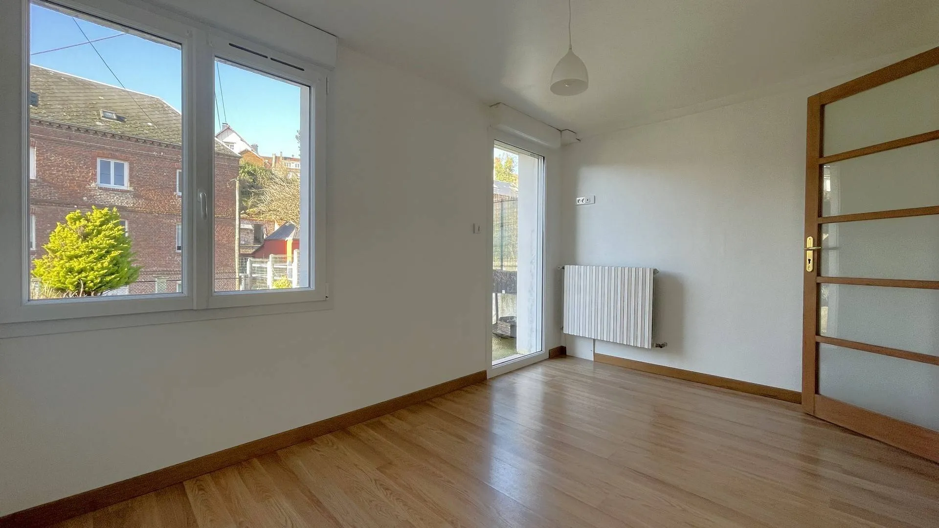 Opportunité à saisir à Dieppe : Maison à vendre avec 4 chambres, idéale pour une vie familiale ou un projet locatif au cœur de la ville.