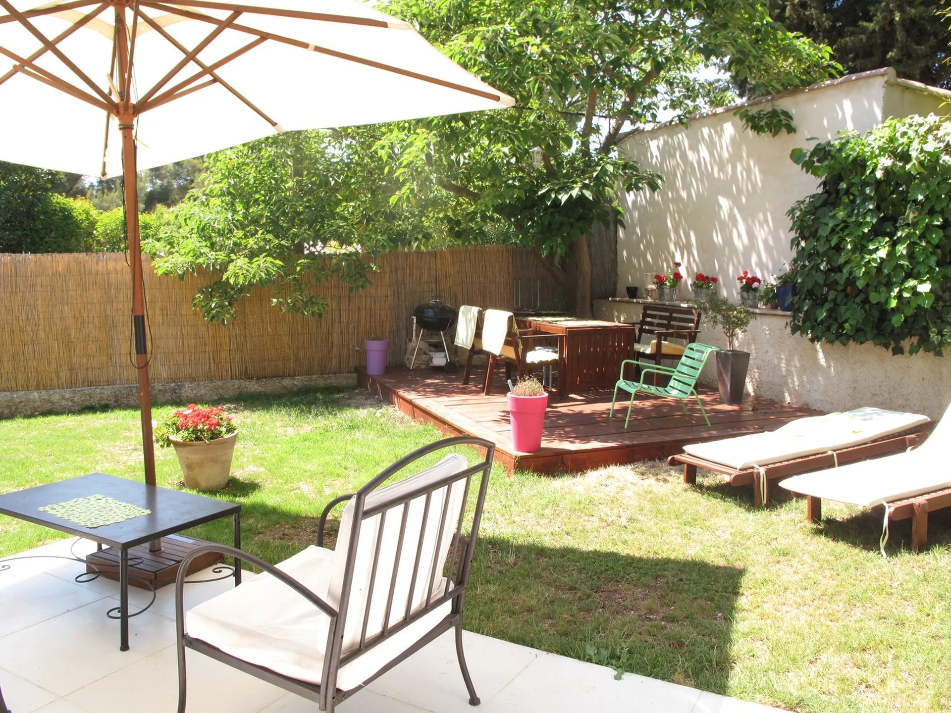 Vente maison 3 Cassis sur les hauteurs avec jardin plat et clos