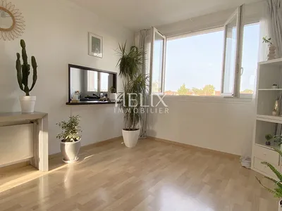 Le Pecq- quartier Mexique -3 pièces lumineux et traversant en parfait état