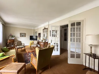 Saint Germain en Laye un appartement de 129 M2 au dernier étage près du château avec un box