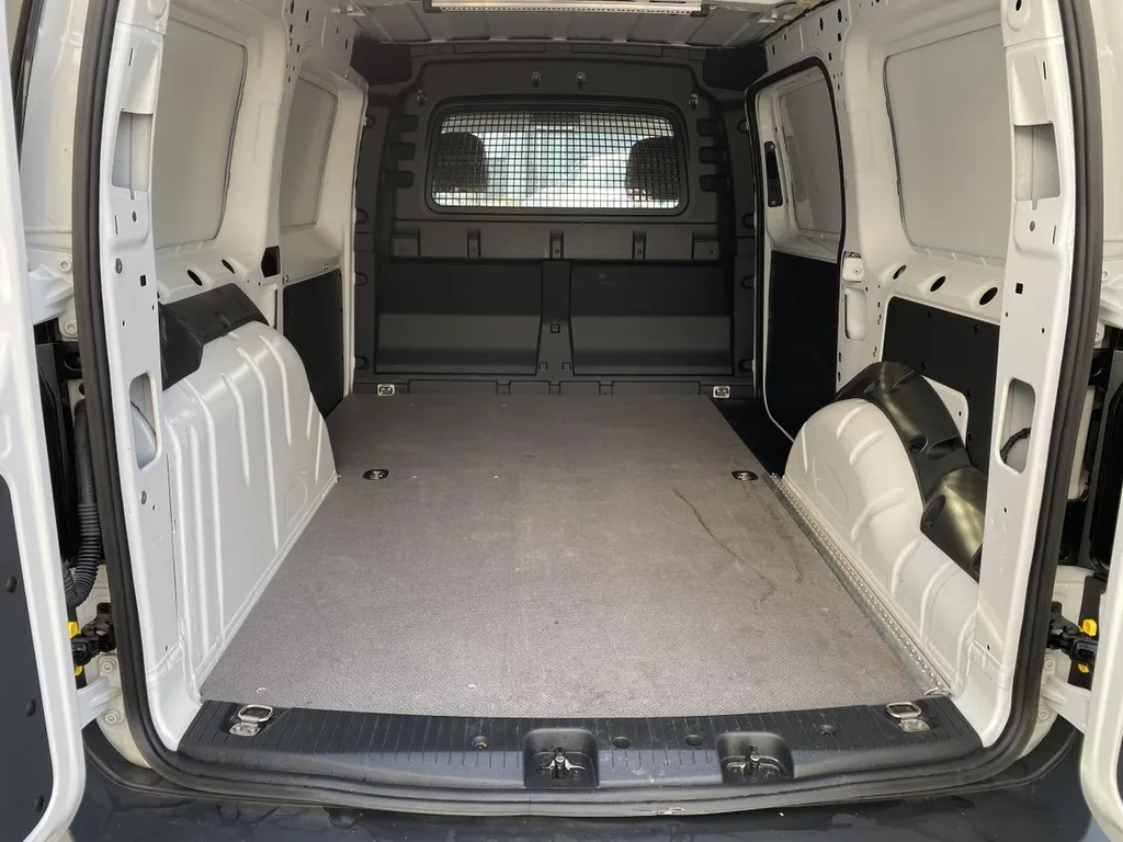 Volkswagen Caddy Maxi Cargo occasion diesel près de Rouen – Utilitaire récent garanti 12 mois