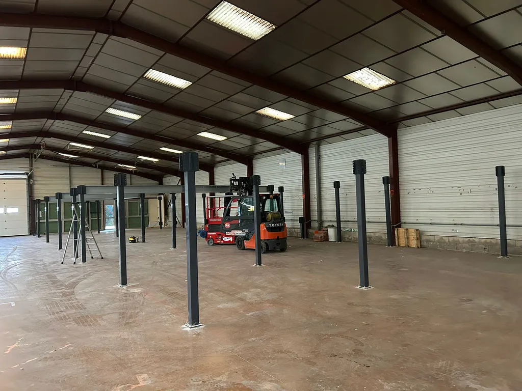Installation de mezzanine industrielle : doublez votre surface avec SISAM à Toulouse et en Occitanie