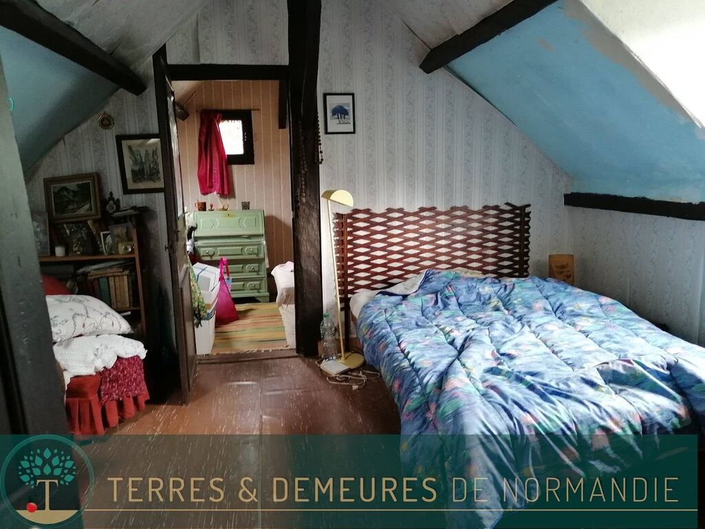 Centre village de Cormeilles, maison normande et jardin. EURE 27