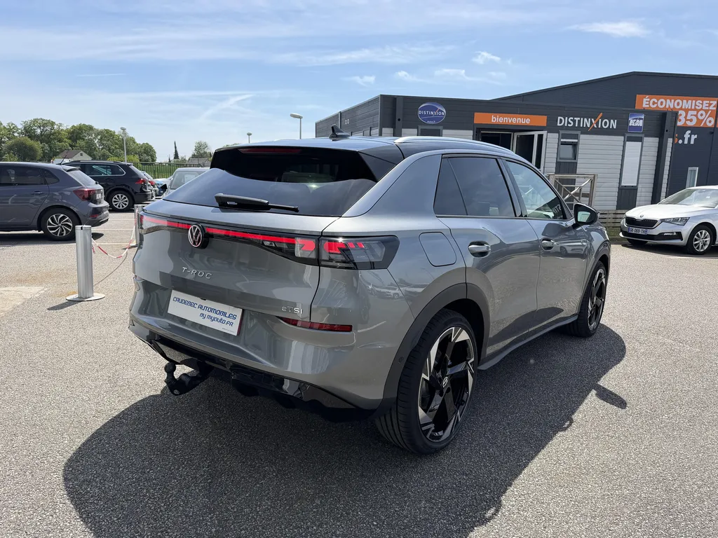 Acheter nouveau Volkswagen T-Roc R-Line 2026 d'occasion 150 ch DSG7 chez votre garage automobile à faible distance de Le Havre