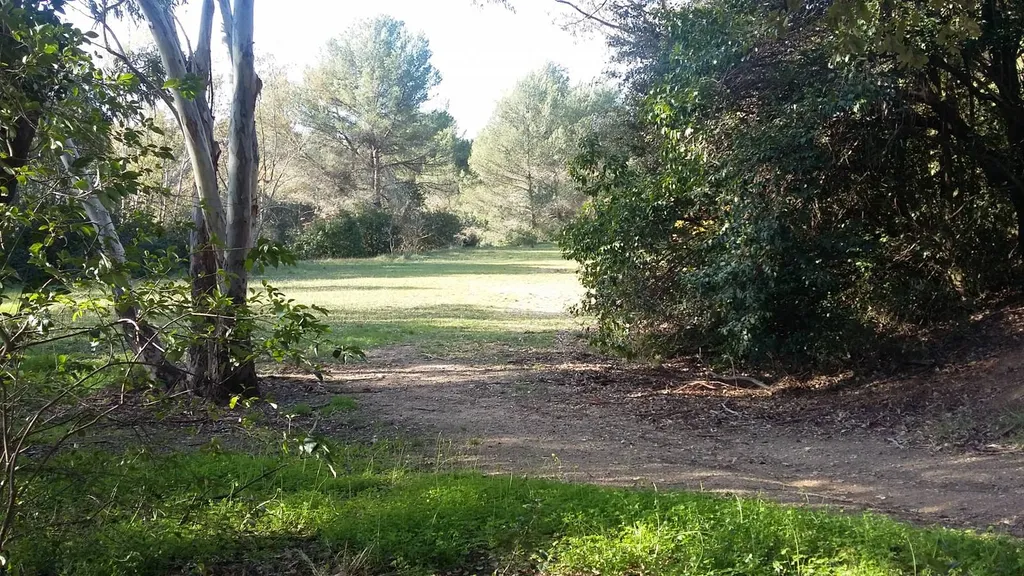 VENDU! Terrain de 335 m² - LE PRADET