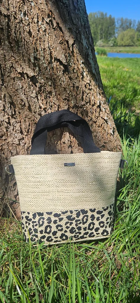 Sac Les Tropéziennes façon paille tressée beige/léopard chez Evasion à Eu