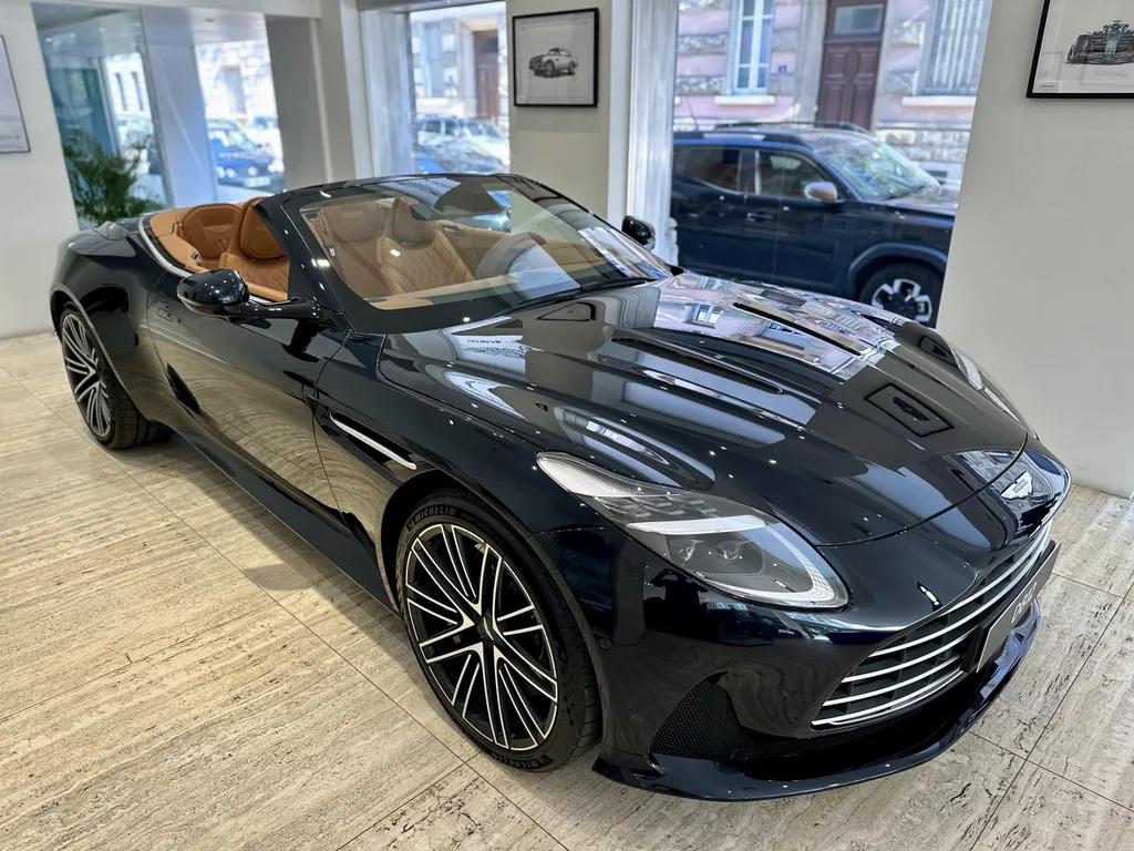 Traitement céramique sur Aston Martin DB12 Volante – EMB Detailing, votre expert automobile haut de gamme sur lyon proche de vienne