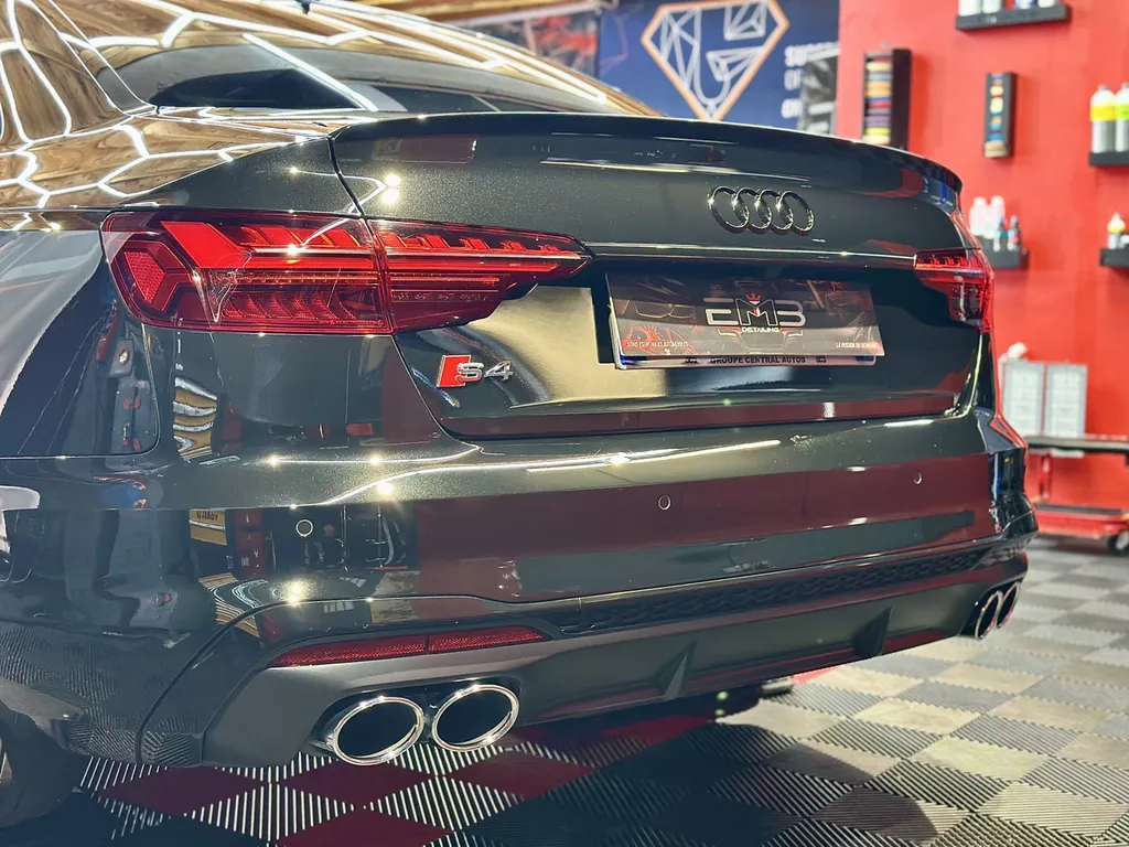 Detailing automobile Audi S4 spécialiste du traitement céramique sur Lyon 