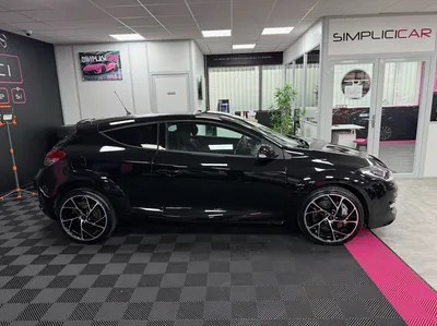 Mégane 3 RS Polissage complet en plusieurs étapes avec pose d'un Traitement céramique 