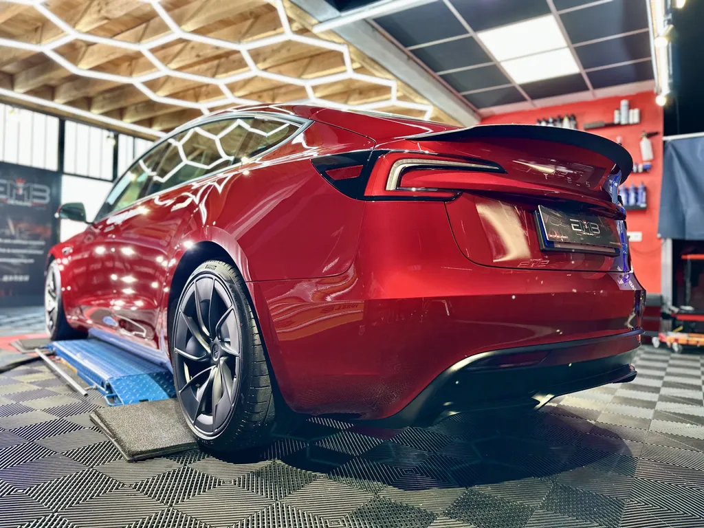 spécialiste du traitement céramique sur Tesla proche Brignais 