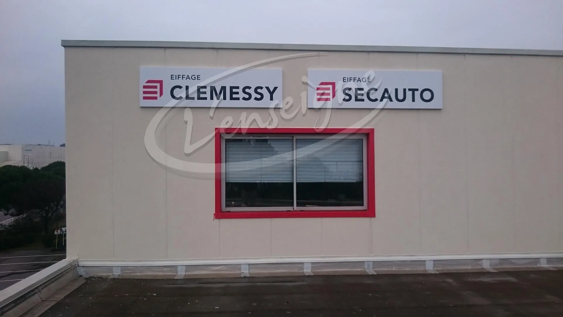panneau pour enseigne de magasin martigues
