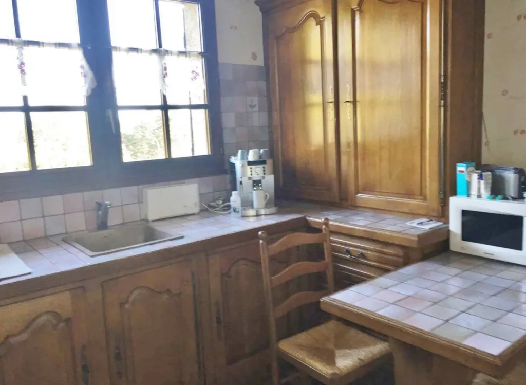 Cherche à acheter maison avec cuisine aménagée proche Saint pierre des fleurs 27370