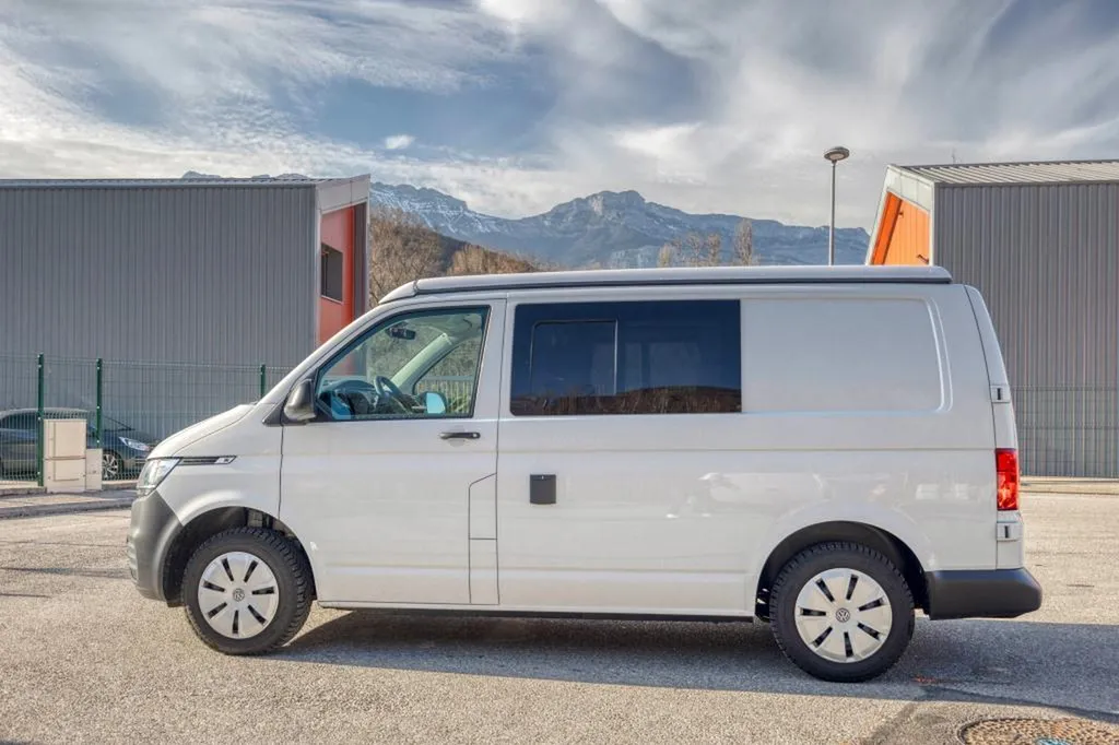 VW T6 Court aménagé sur-mesure à Paris