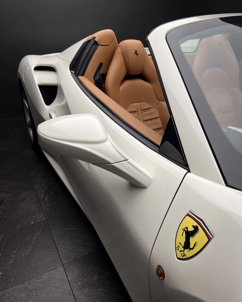 Réparer un siège de Ferrari 488 Spider chez DSP Service à Le Mans