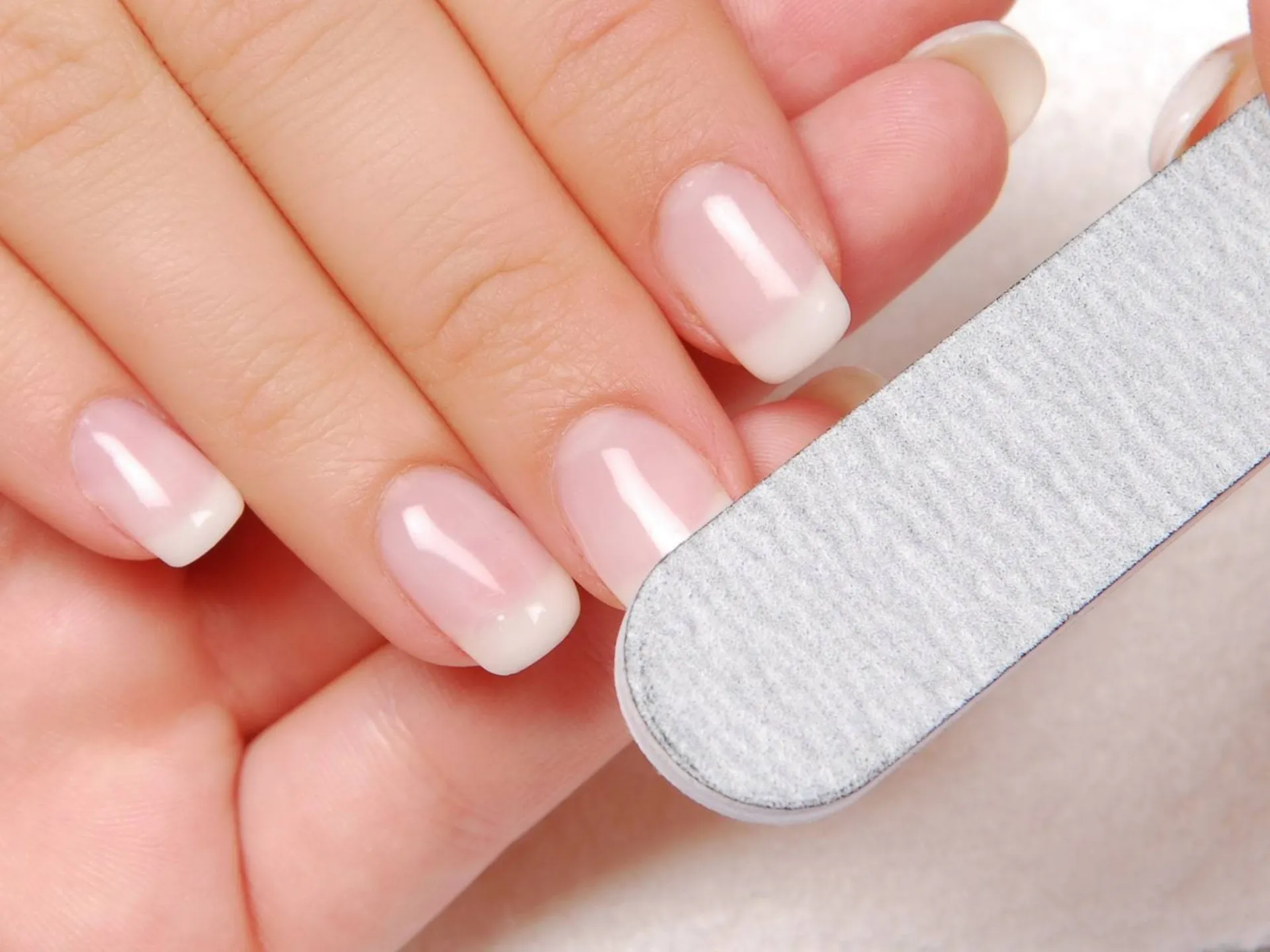 Formation ongles vernis semi permanent à Lyon