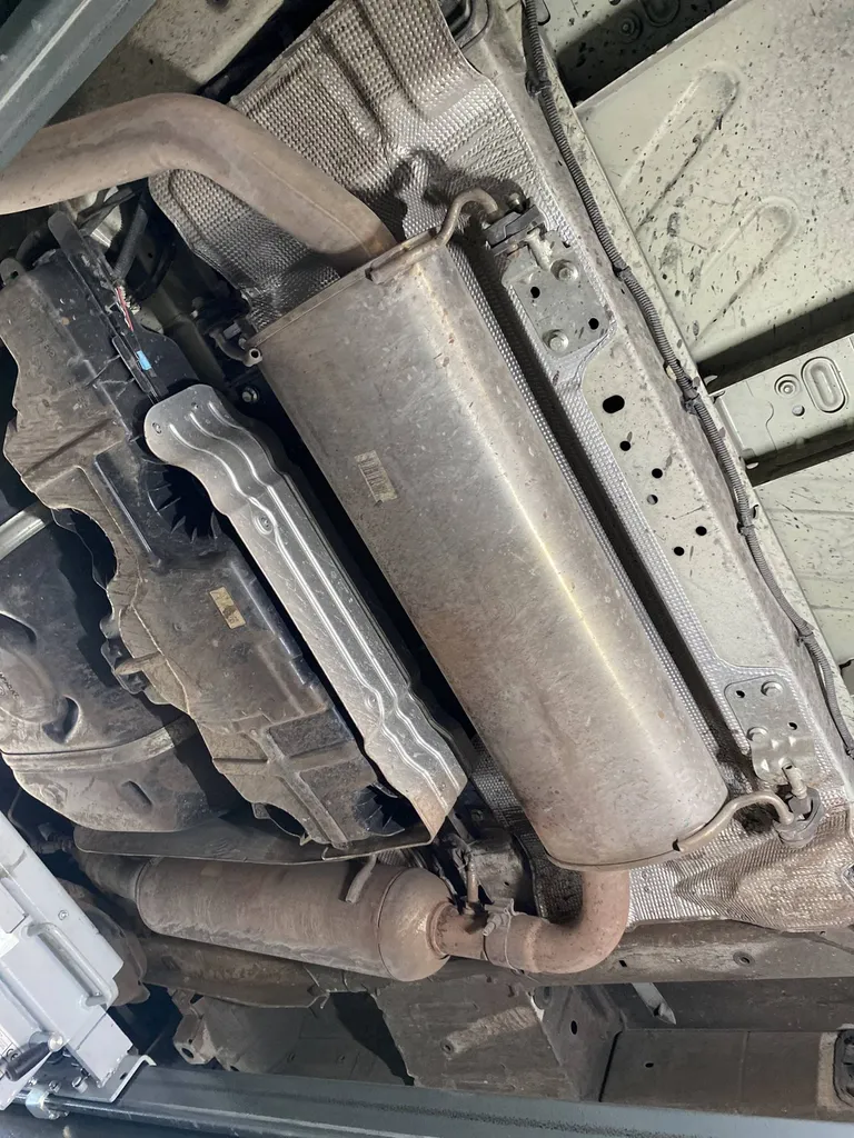 Le silencieux permet de réduire le bruit émis par votre véhicule, son état est vérifié lors du contrôle technique chez Autosur Martigues