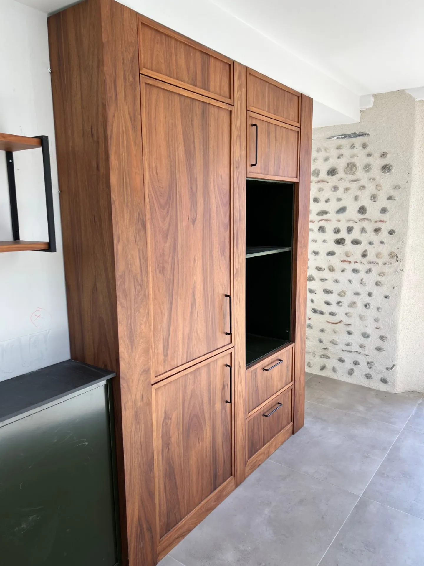  Fabrication d’une cuisine dans les Pyrénées