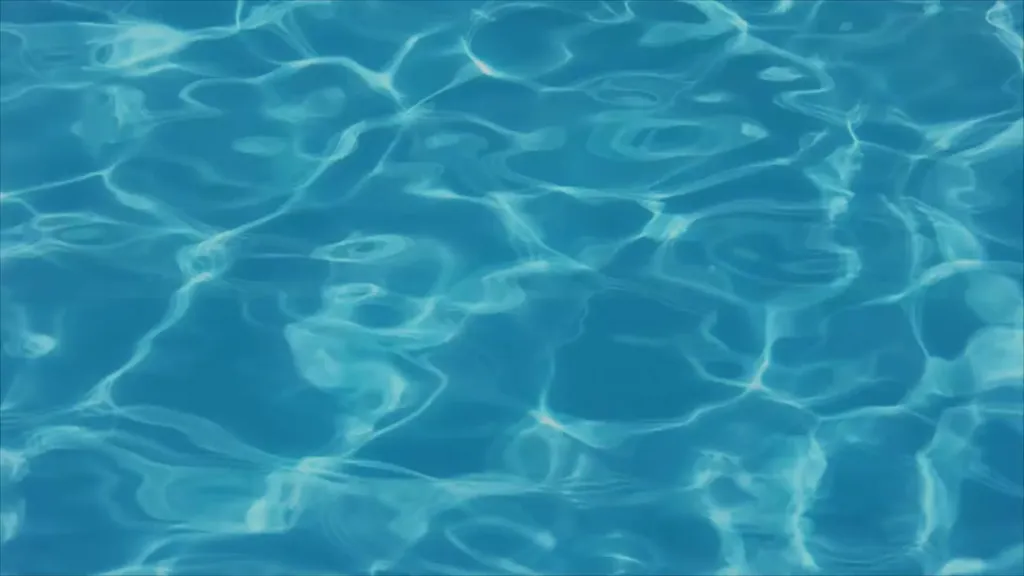 eau de piscine traitée dans le var par alliance piscines toulon