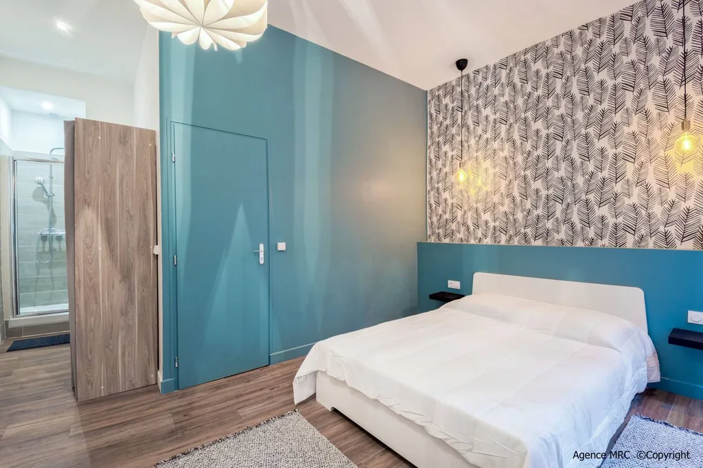 Accompagnement dans la rénovation d’une maison avec cuisine, salon, buanderie sur Marseille avec architecte d’intérieur