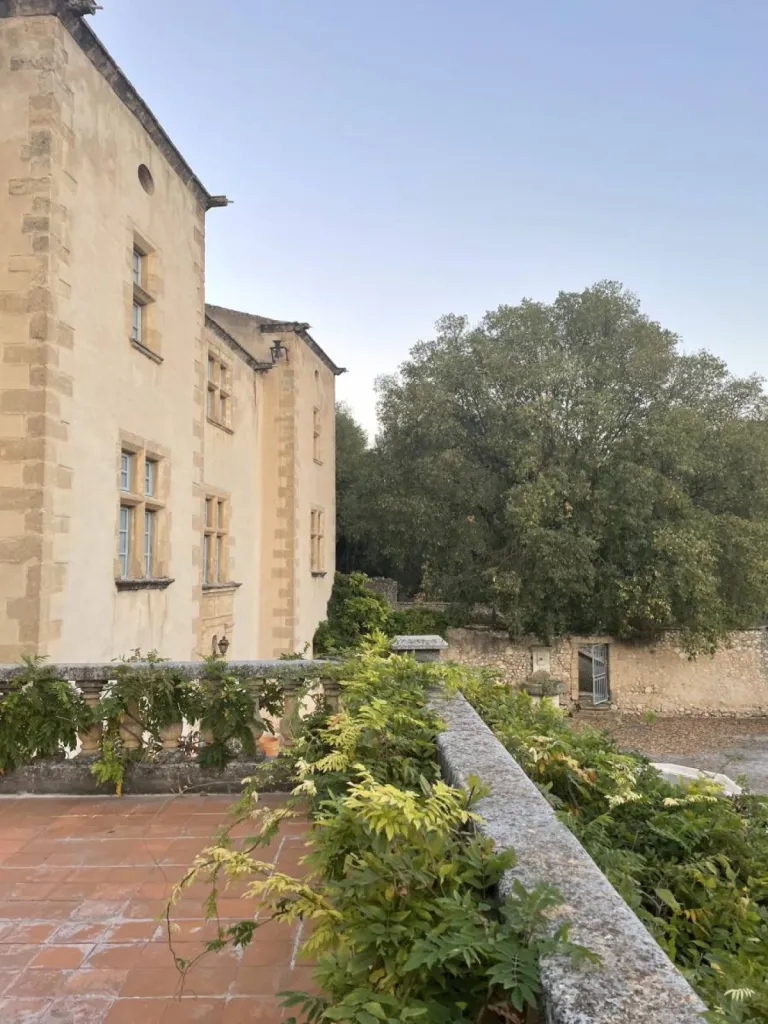 Réhabilitation d'un château dans le Luberon par l'agence d'architecture Inspirations d'Intérieurs à pertuis