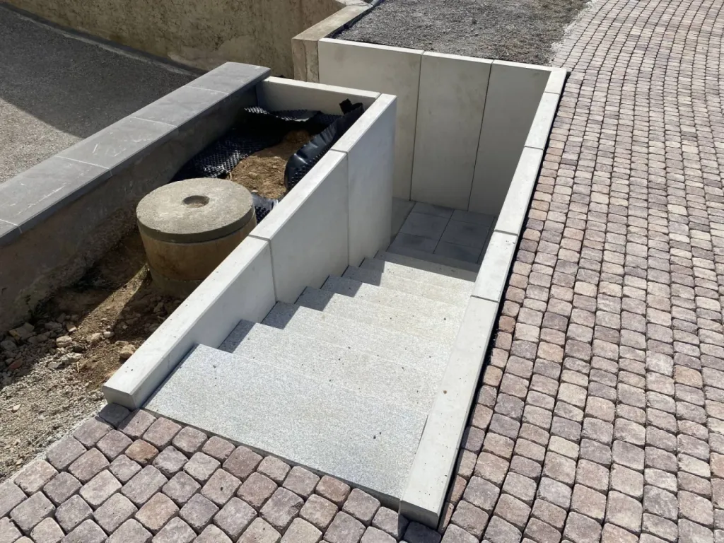Aménagement extérieur d'un escalier à Furdenheim près de Strasbourg