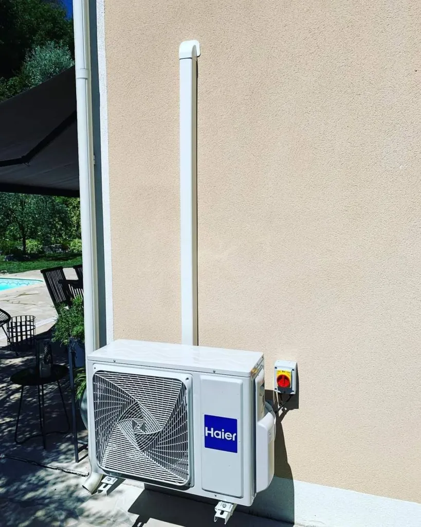 Installation d'une climatisation murale Haier Flexis dans un appartement à Antibes