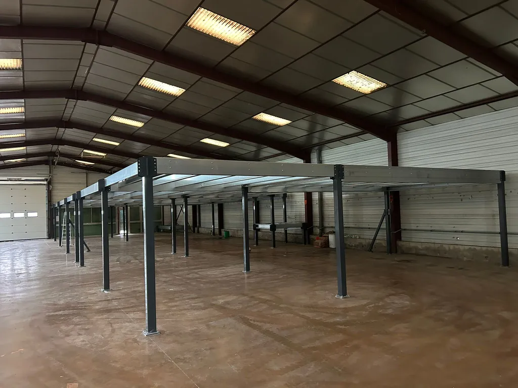 Mezzanine industrielle - plateforme de stockage