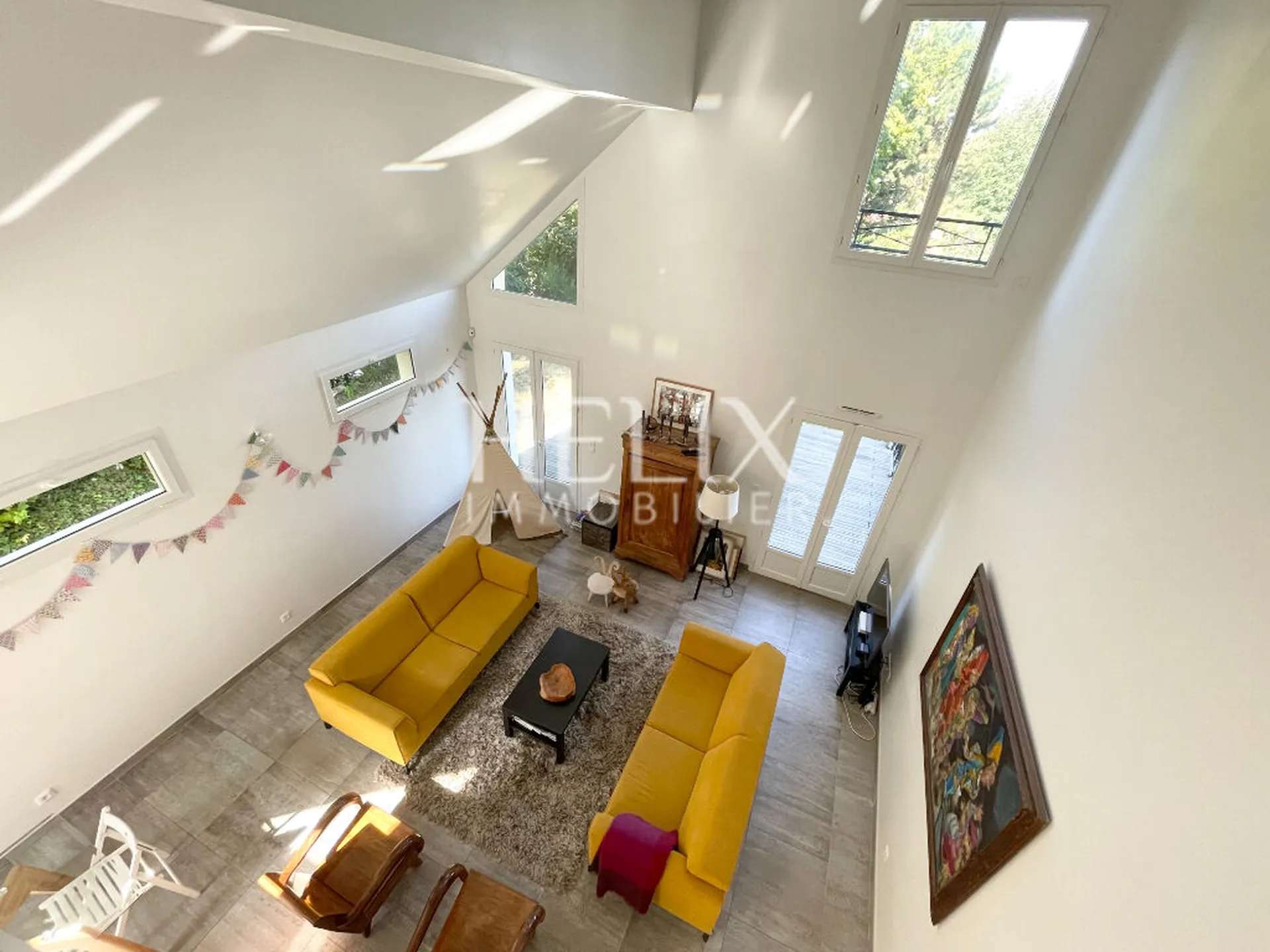 Grande maison à louer à Fourqueux 9 pièces 219 m2, proche lycée international