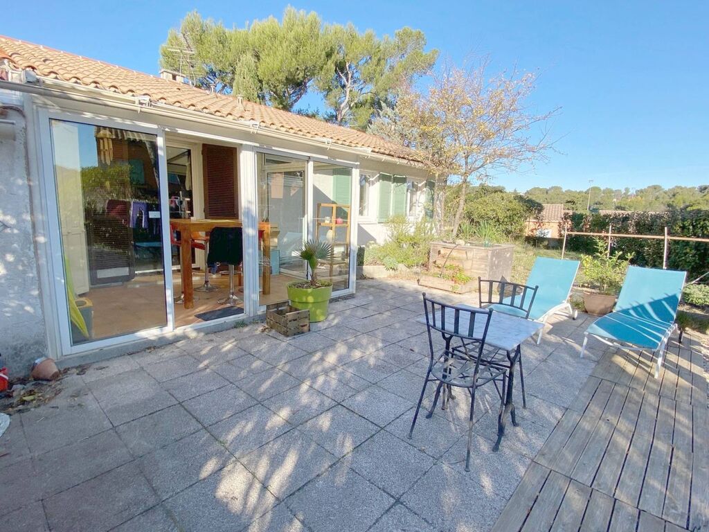 maison a vendre avec grand terrain boisé roquefort la bédoule