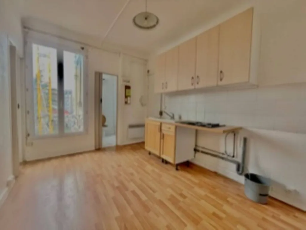 Saint ouen 25 m² 93400