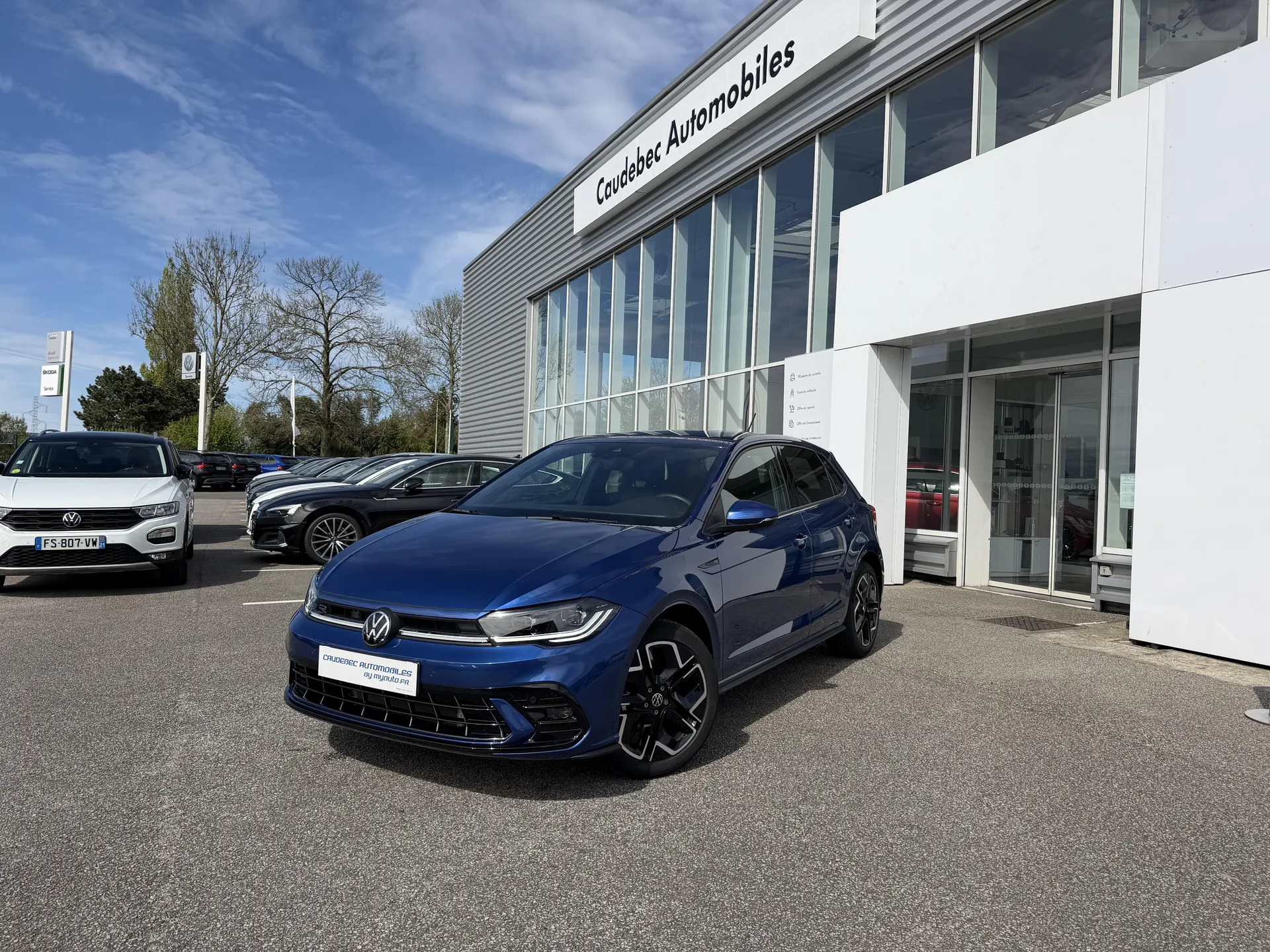 Volkswagen Polo R-Line d’occasion récente avec boîte automatique DSG7 disponible chez votre concessionnaire autour du Havre